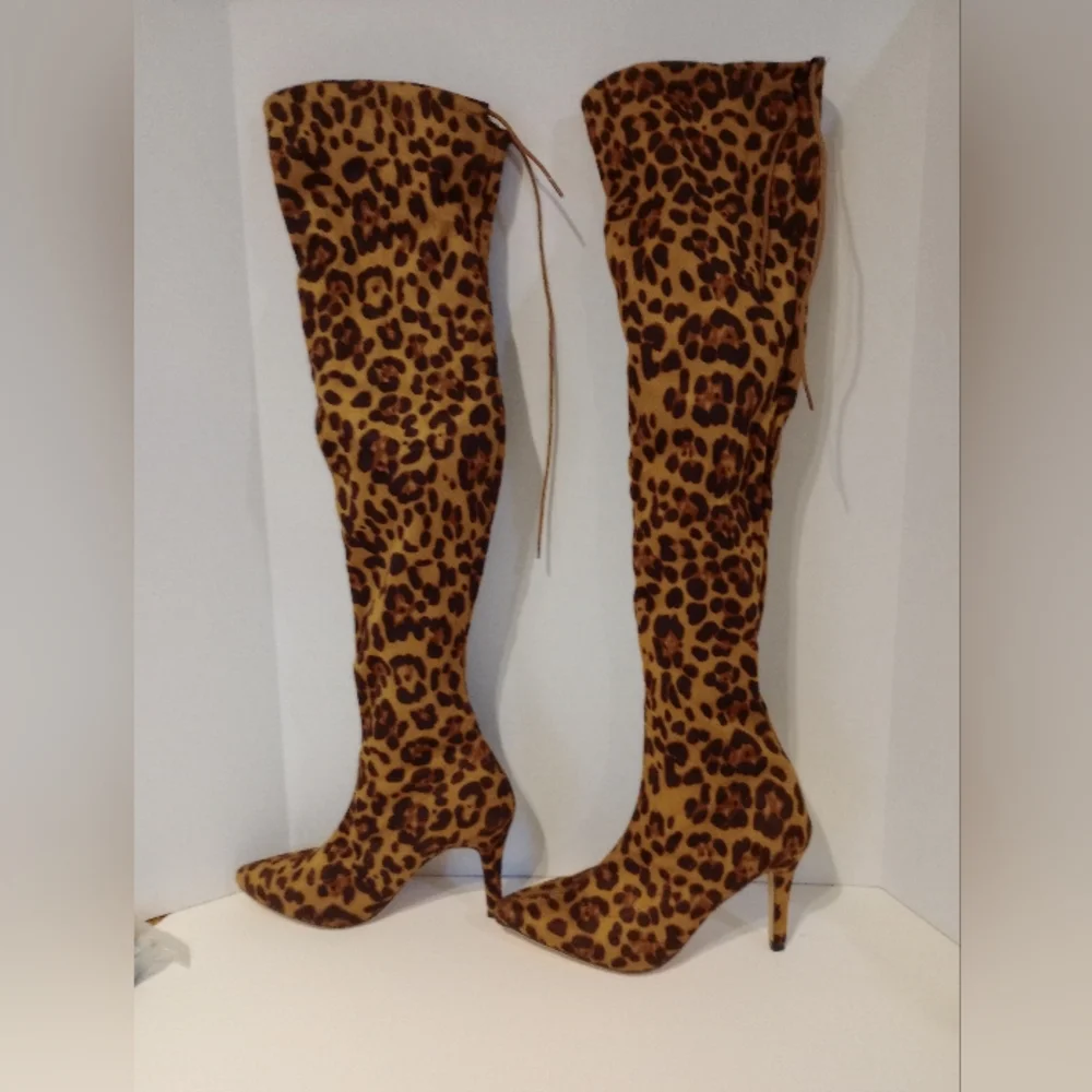 LEOPARD PRINT THIGH HIGH PULL ON BOOTS Sz. 37 EU / 6.5 or 7 US‎